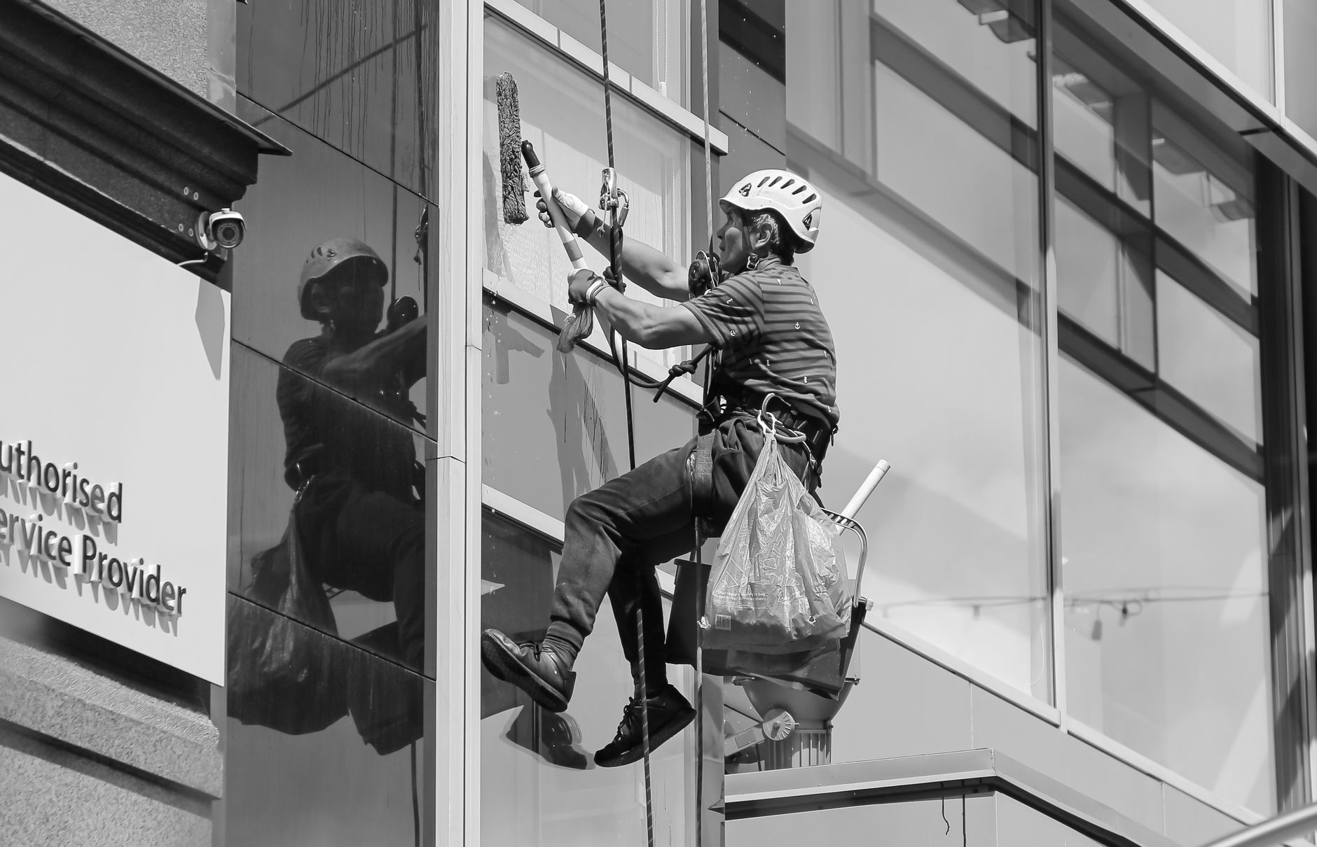Window Cleaner services in Tamworth, ViewPure Window Cleaning